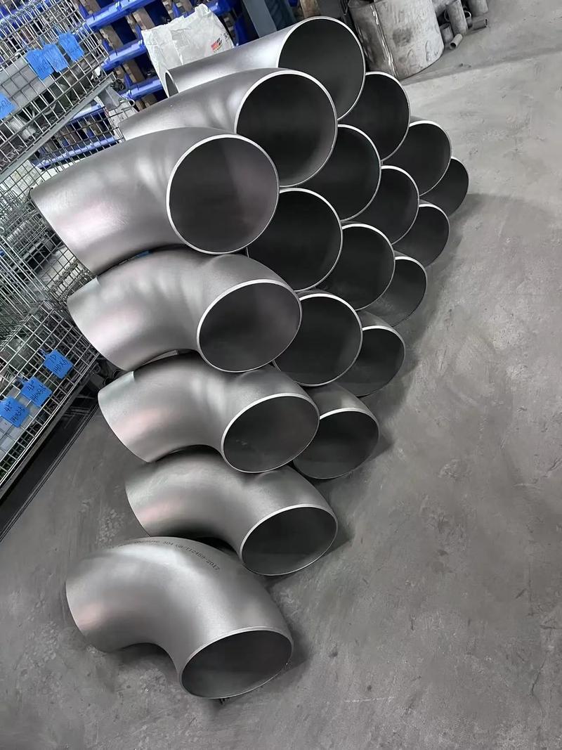 昶達不銹鋼管件倉儲,大量現貨不銹鋼彎頭,不銹鋼三通,不銹鋼四